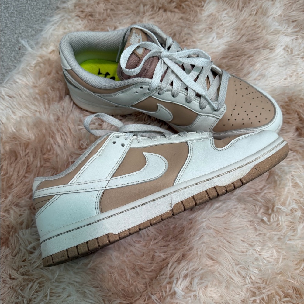Nike dunk low next nature Sneakers in White and Beige